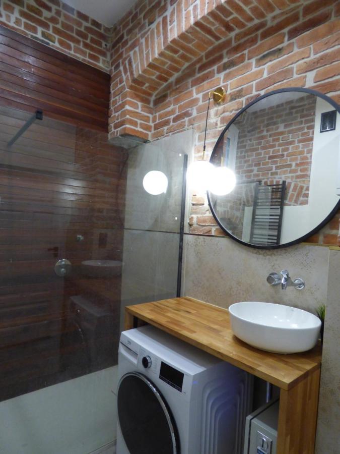 Gingerbread Hostel Torun Bagian luar foto